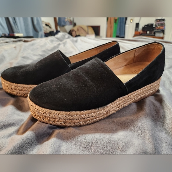 Naturalizer Sued Platform Flats - Picture 5 of 6